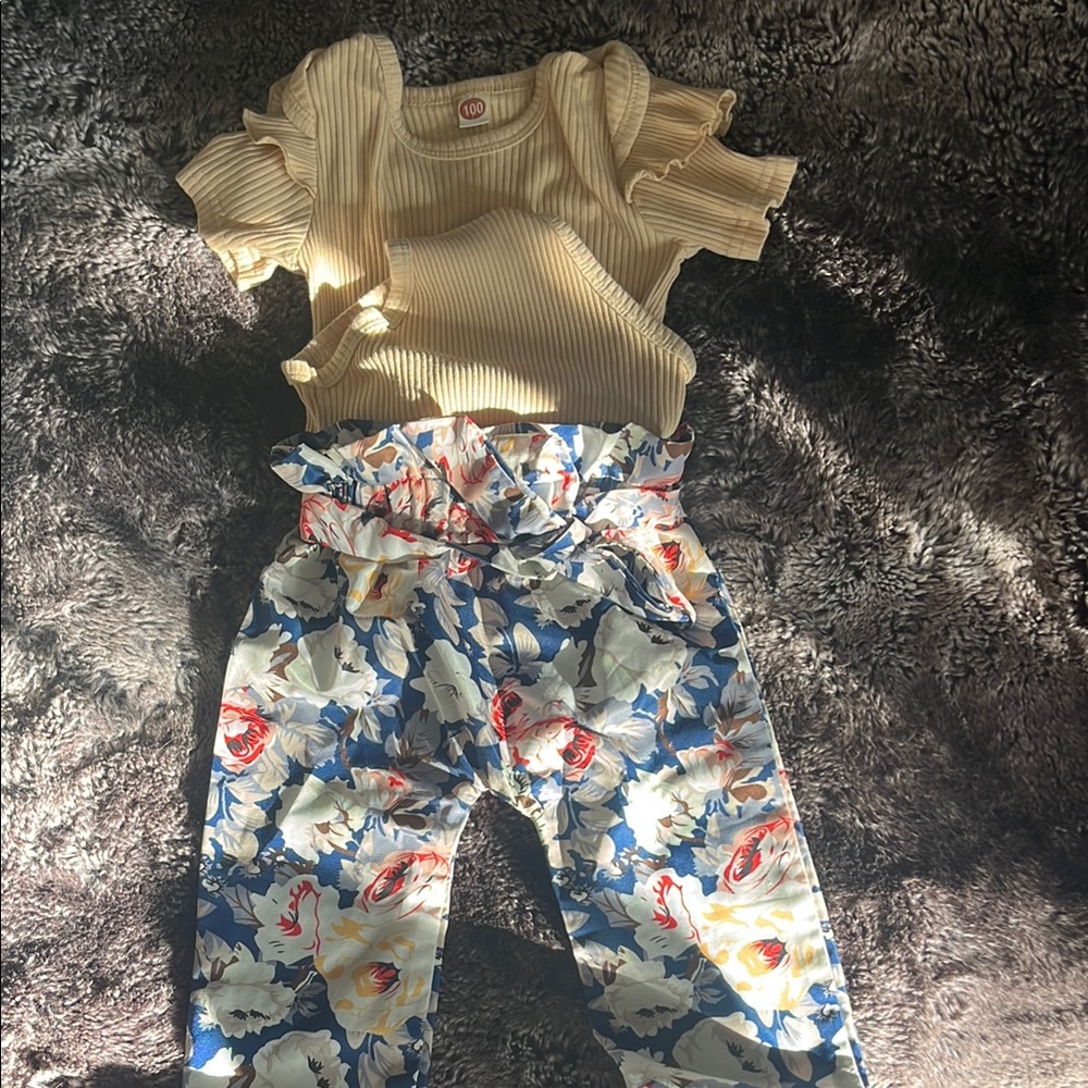 Kids Ribbed Ruffle Top and Floral Pants Set - Cream Top, Blue Floral Bottoms